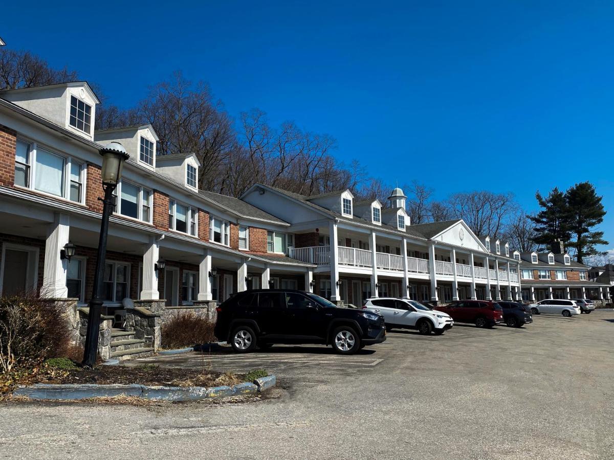 Inn On The Hudson Peekskill Bagian luar foto