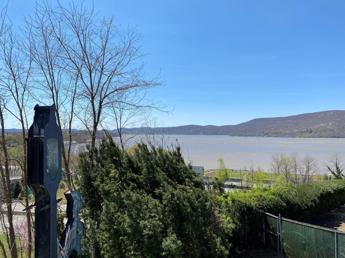 Inn On The Hudson Peekskill Bagian luar foto